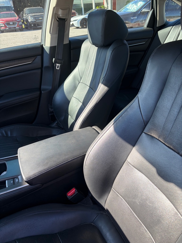 Photo 5 of this HONDA ACCORD