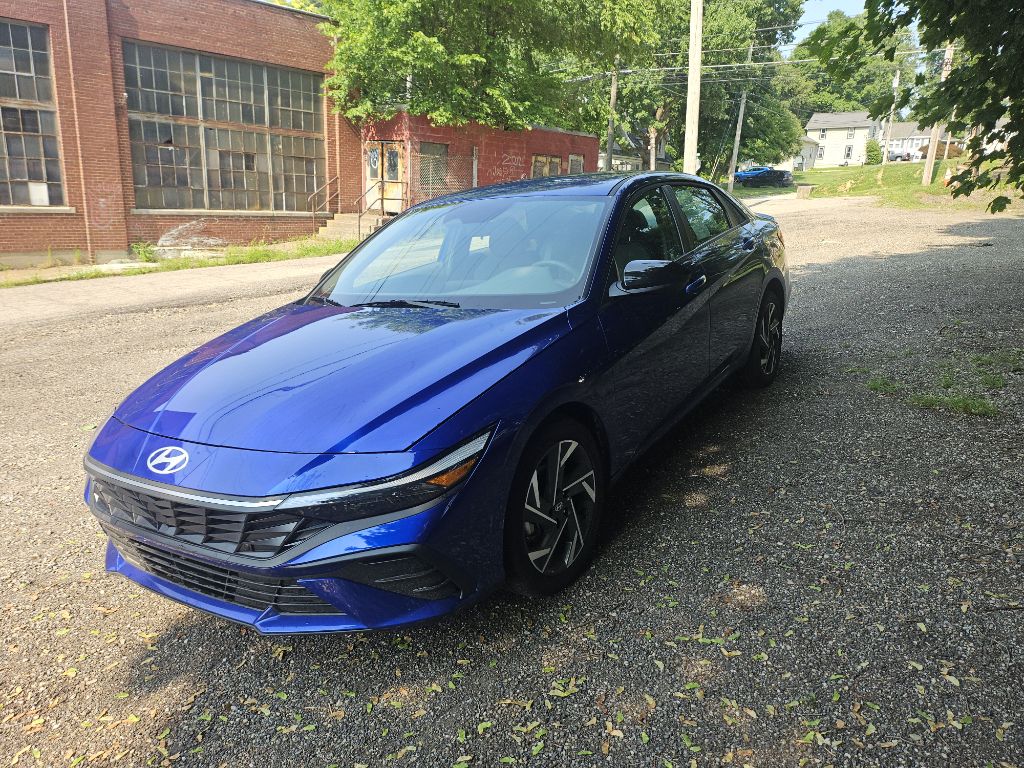 Photo 20 of this HYUNDAI ELANTRA