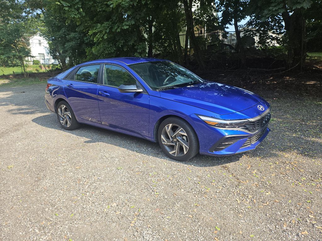 Photo 19 of this HYUNDAI ELANTRA
