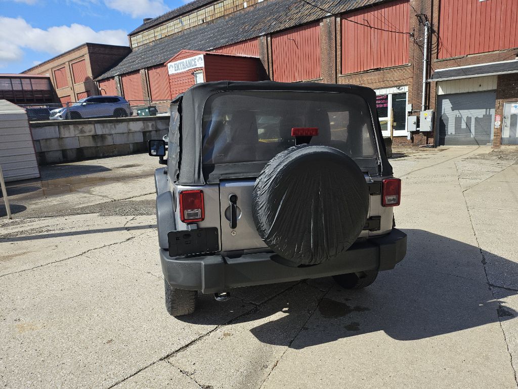 Photo 19 of this JEEP WRANGLER