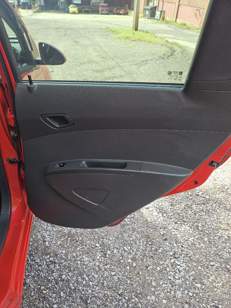 Photo 14 of this CHEVROLET SPARK