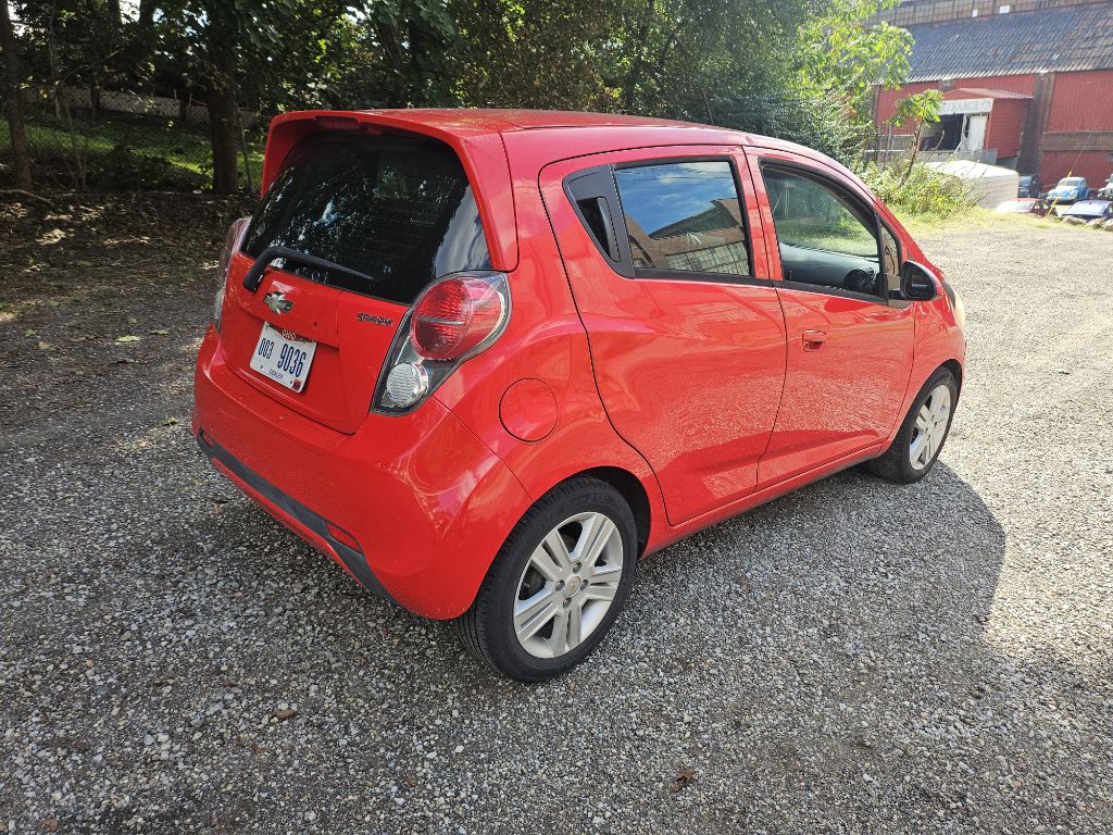 Photo 5 of this CHEVROLET SPARK