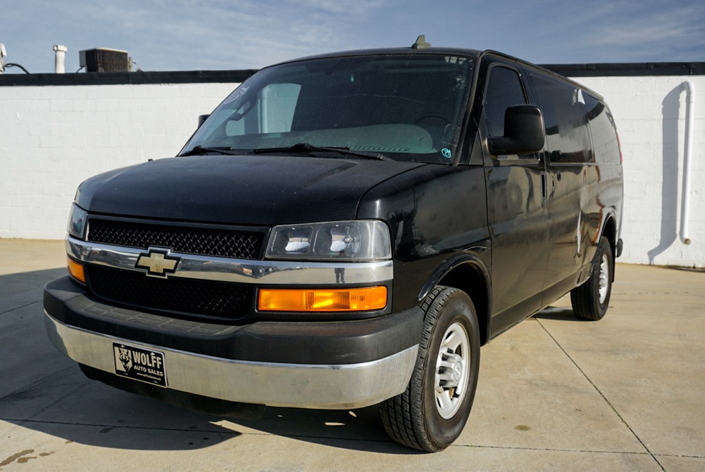 2016 Chevrolet Express 2500 Cargo photo 2