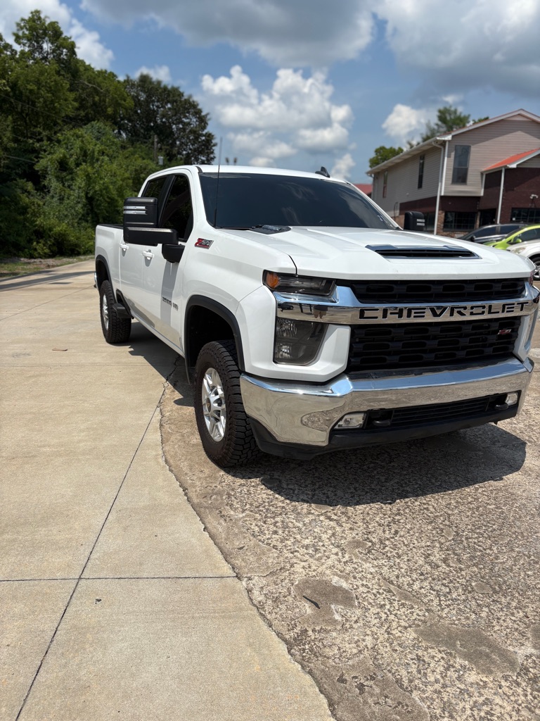 2023 Chevrolet Silverado 2500HD LT photo 4