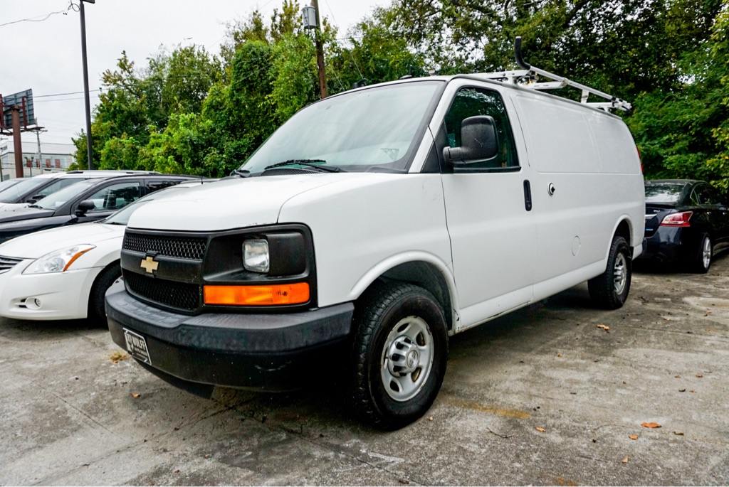 2015 Chevrolet Express Cargo Work Van's photo