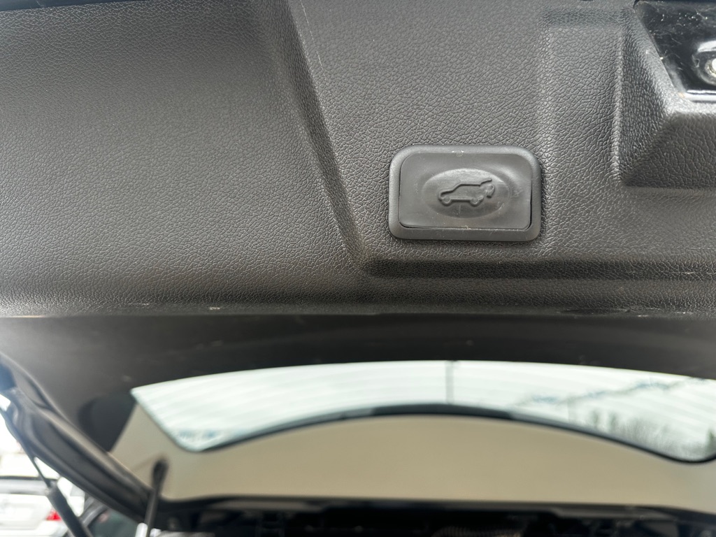 Photo 13 of this CHEVROLET TRAVERSE