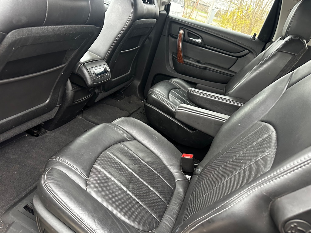 Photo 11 of this CHEVROLET TRAVERSE
