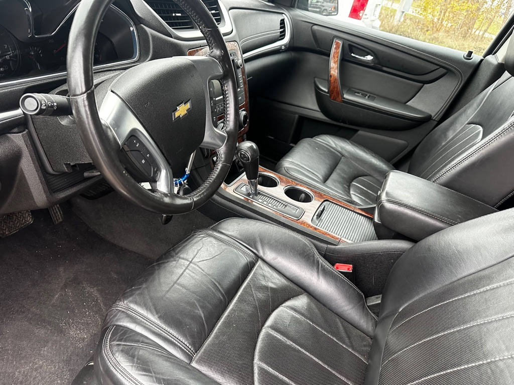 Photo 10 of this CHEVROLET TRAVERSE