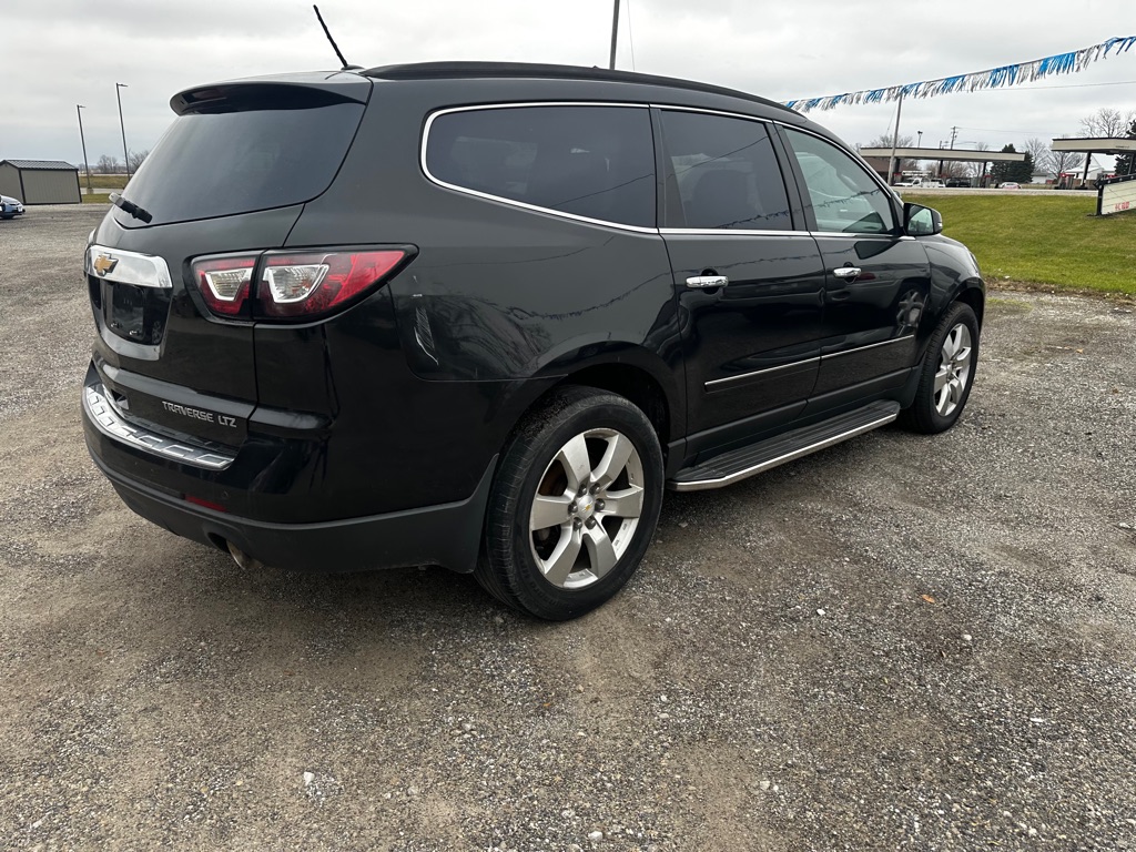 Photo 3 of this CHEVROLET TRAVERSE