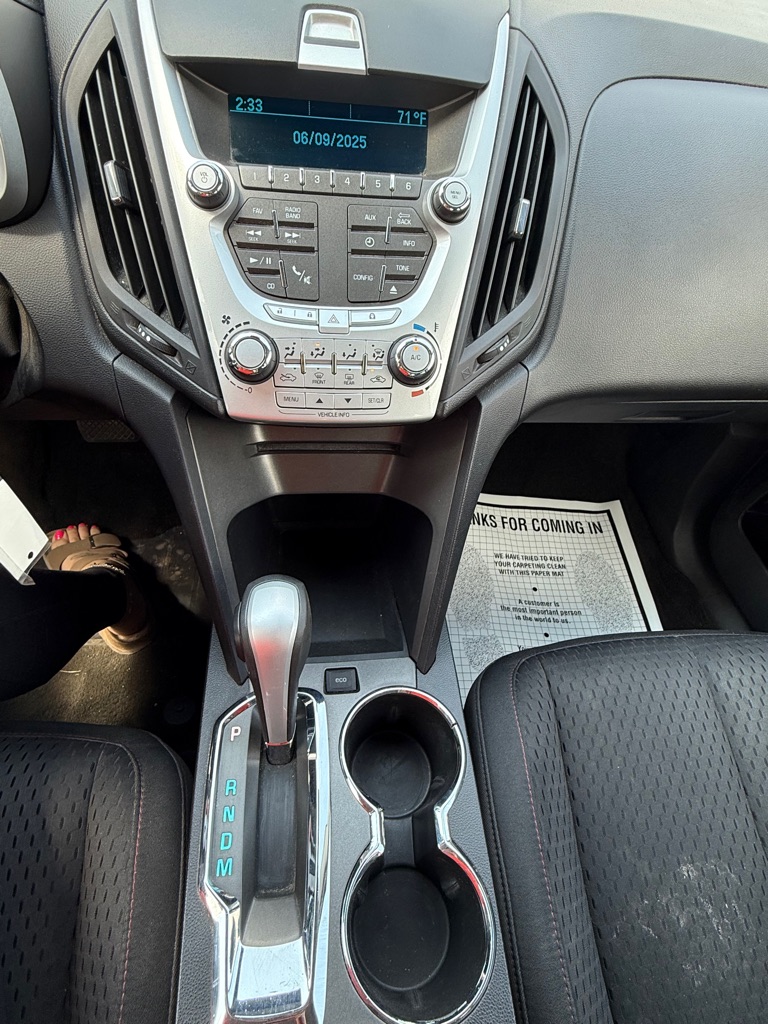 Photo 15 of this CHEVROLET EQUINOX