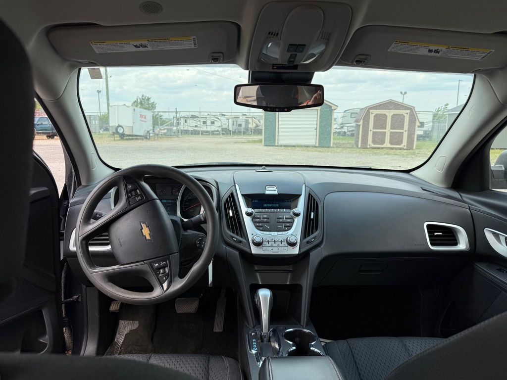Photo 11 of this CHEVROLET EQUINOX
