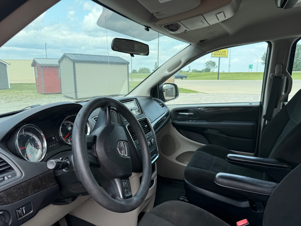 Photo 9 of this DODGE GRAND CARAVAN