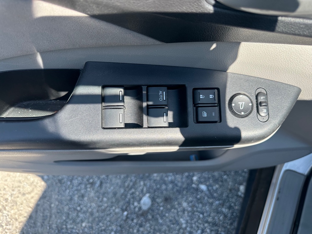 Photo 14 of this HONDA CR-V