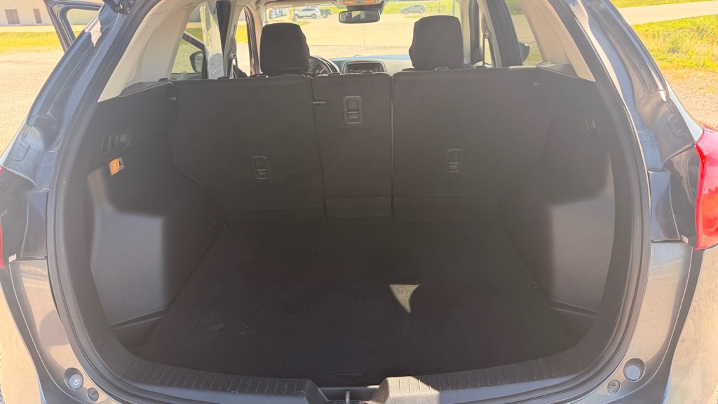 Photo 12 of this MAZDA CX-5