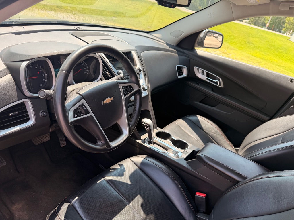 Photo 9 of this CHEVROLET EQUINOX