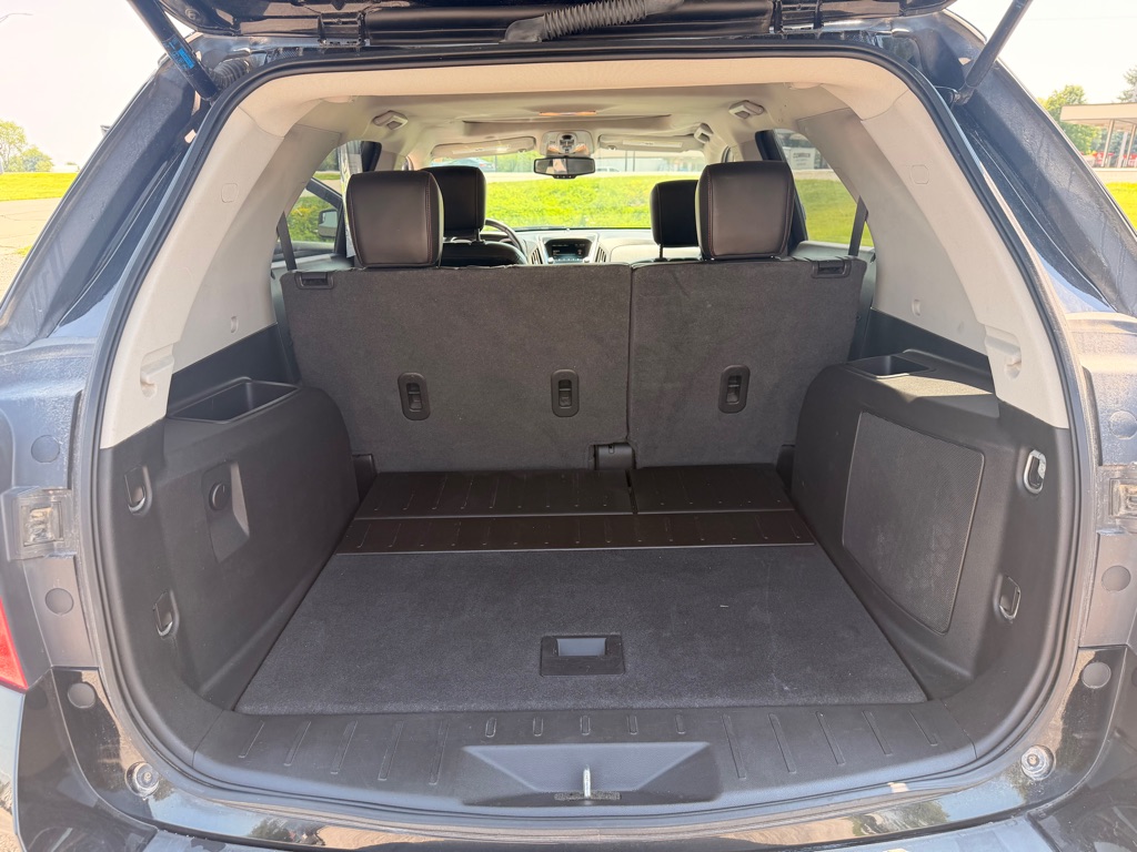 Photo 12 of this CHEVROLET EQUINOX