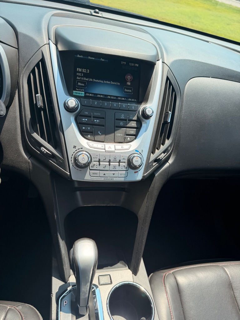 Photo 14 of this CHEVROLET EQUINOX