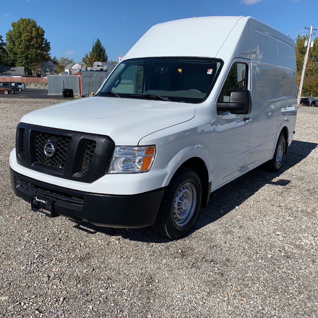 Nissan nv 2500