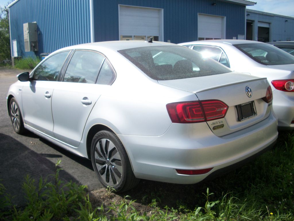 Photo 5 of this VOLKSWAGEN JETTA