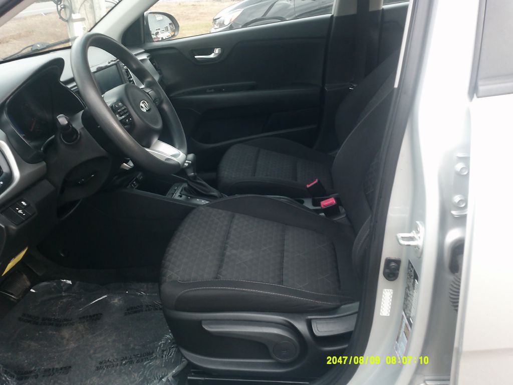 Photo 2 of this KIA RIO