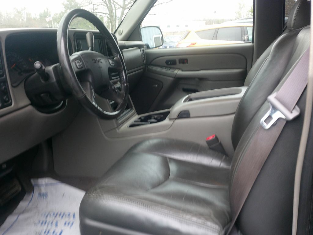 Photo 2 of this GMC NEW SIERRA