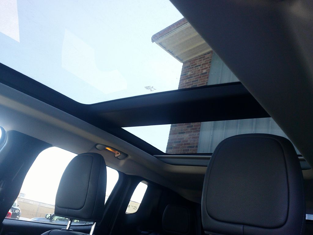 Photo 3 of this JEEP RENEGADE