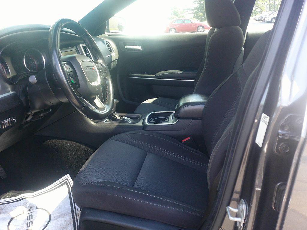 Photo 2 of this DODGE CHARGER