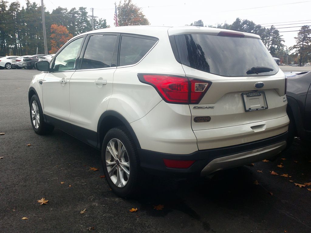 Photo 5 of this FORD ESCAPE