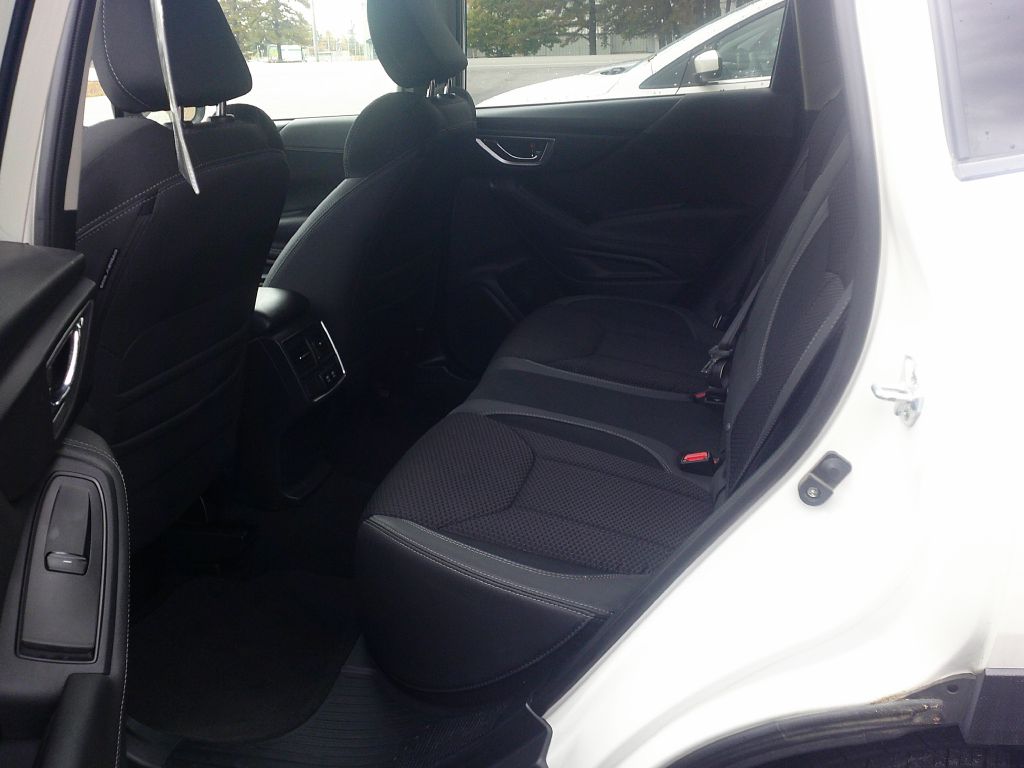 Photo 4 of this SUBARU FORESTER