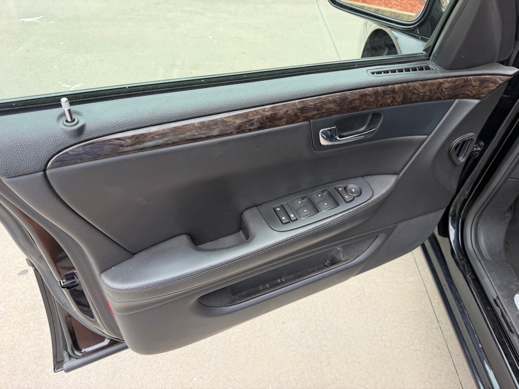 Photo 15 of this CADILLAC PROFESSIONAL CH