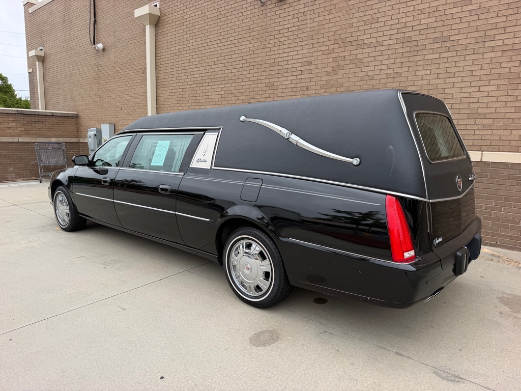 Photo 3 of this CADILLAC PROFESSIONAL CH