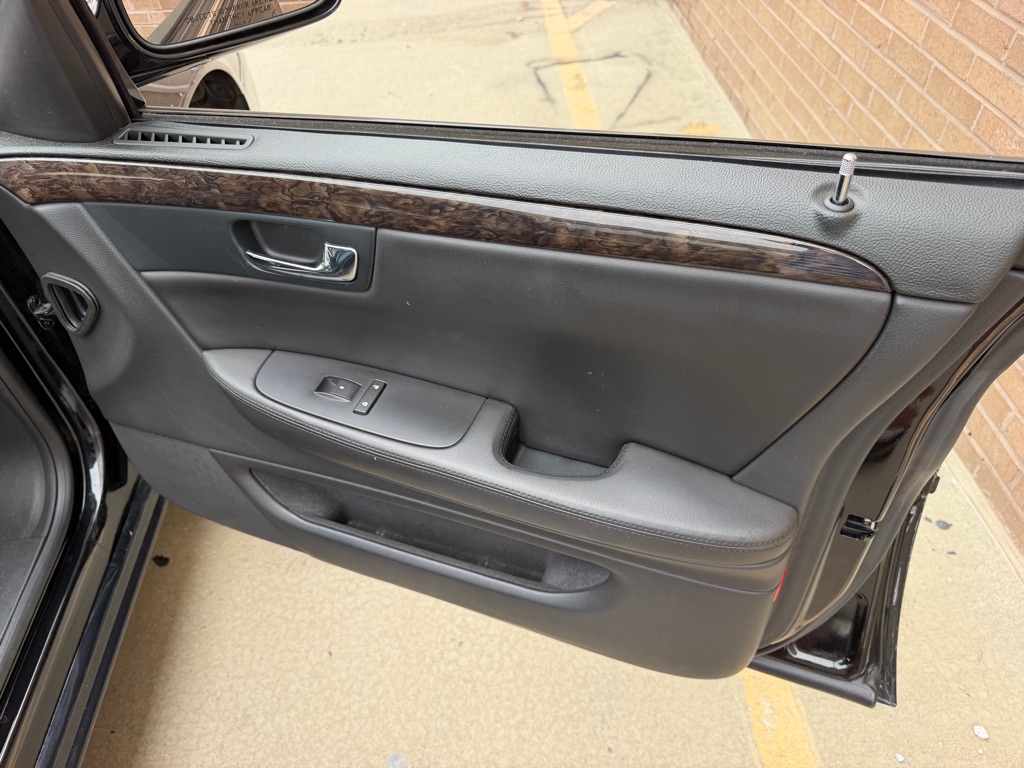 Photo 18 of this CADILLAC PROFESSIONAL CH