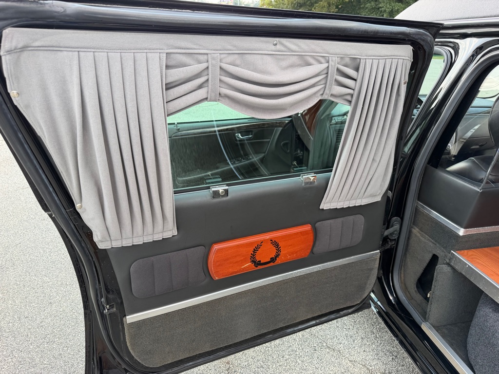 Photo 26 of this CADILLAC PROFESSIONAL CH
