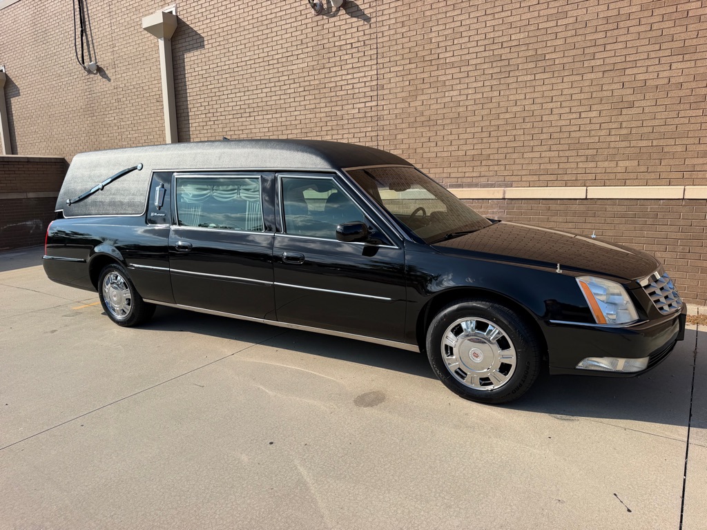 Photo 4 of this CADILLAC PROFESSIONAL CH