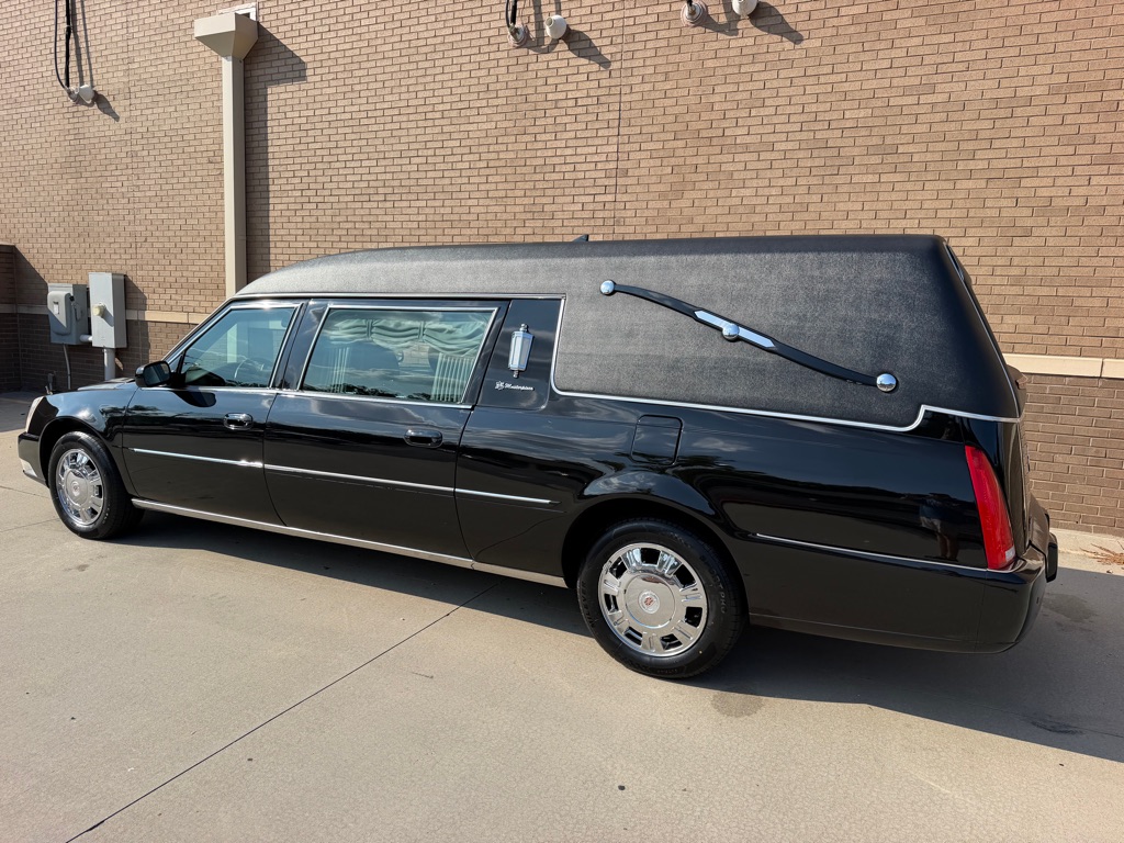 Photo 9 of this CADILLAC PROFESSIONAL CH