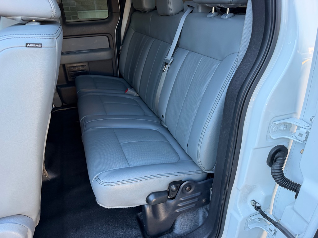 Photo 16 of this FORD F150 SC 4X4