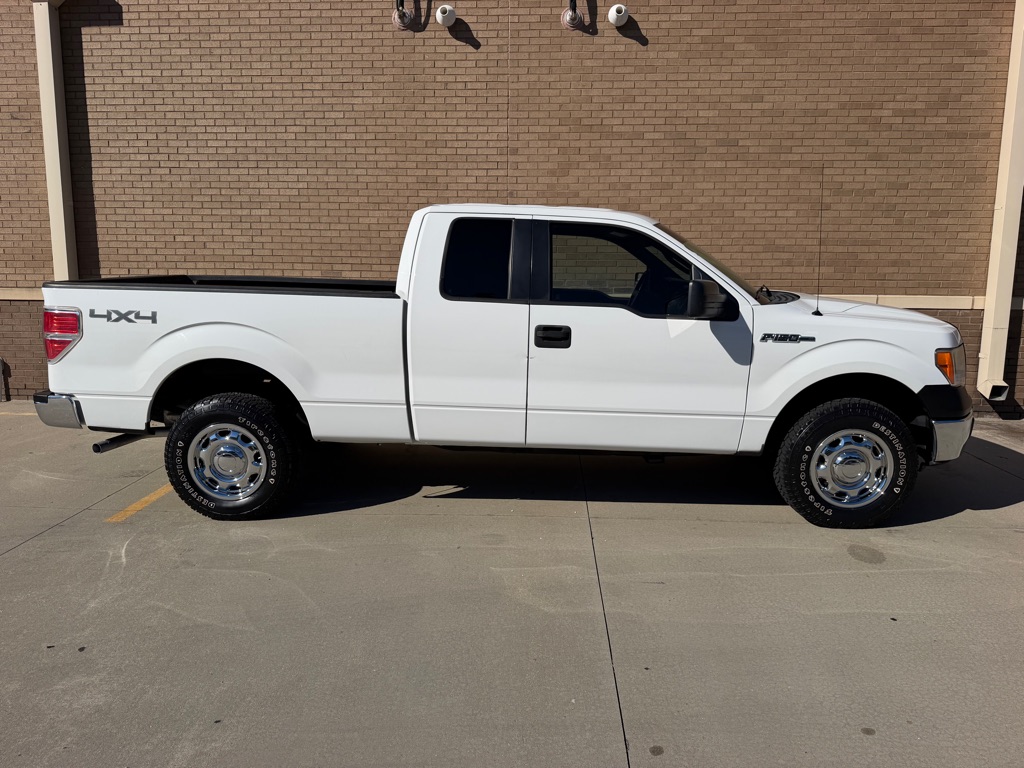 Photo 29 of this FORD F150 SC 4X4