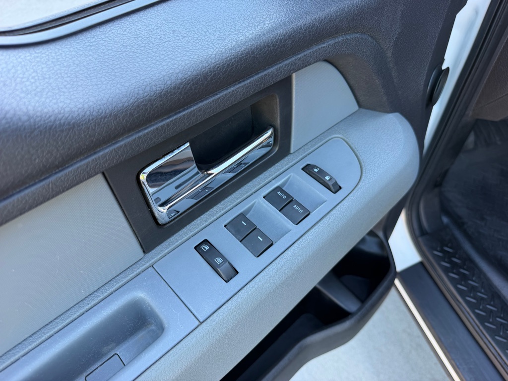 Photo 14 of this FORD F150 SC 4X4