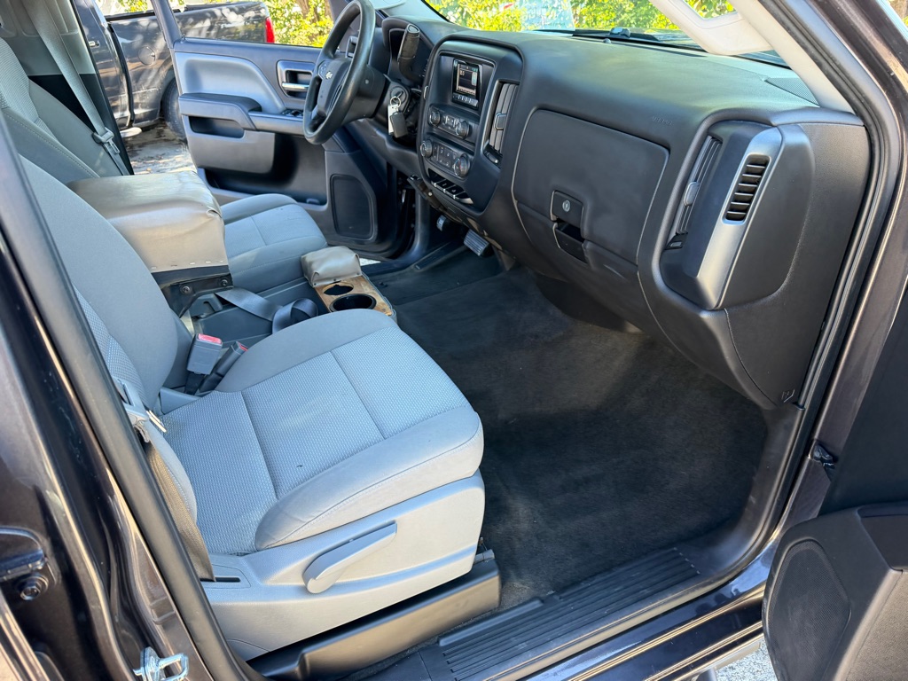 Photo 18 of this CHEVROLET SILVERADO 2500