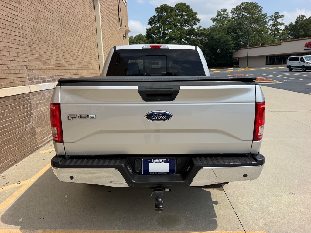 Photo 7 of this FORD F150 XLT 4X4