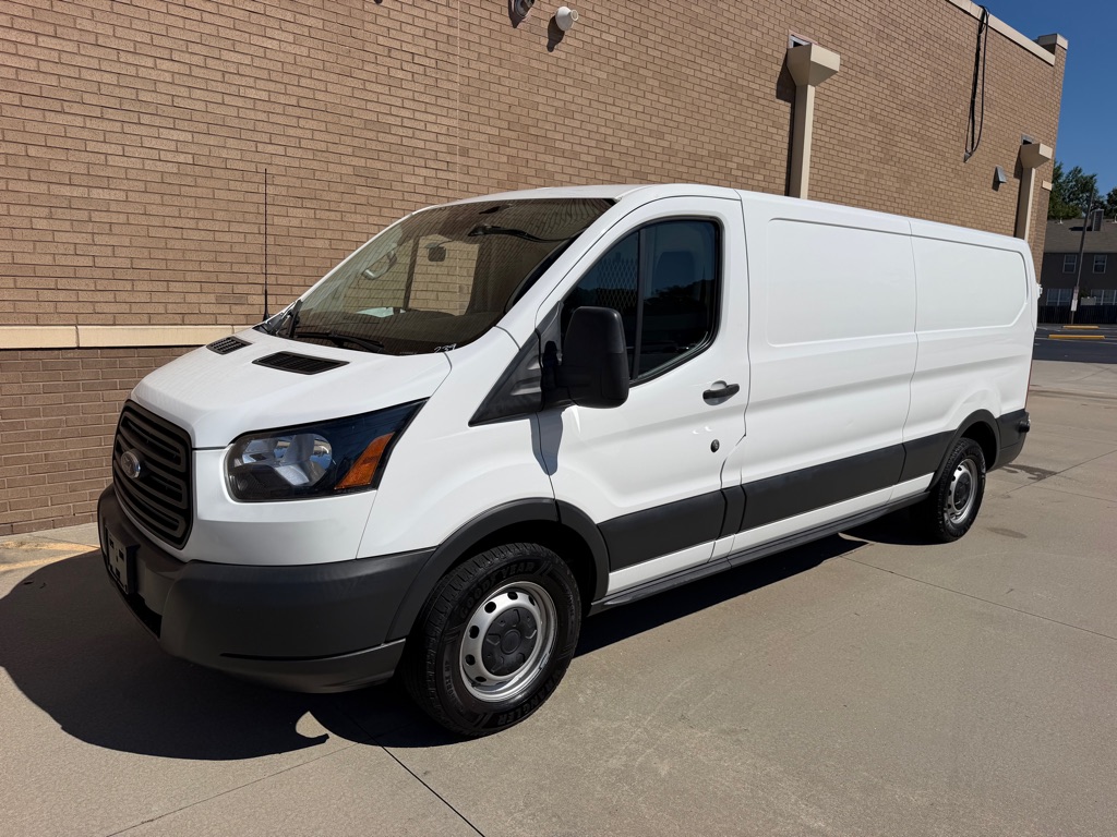 Photo 10 of this FORD TRANSIT T-150