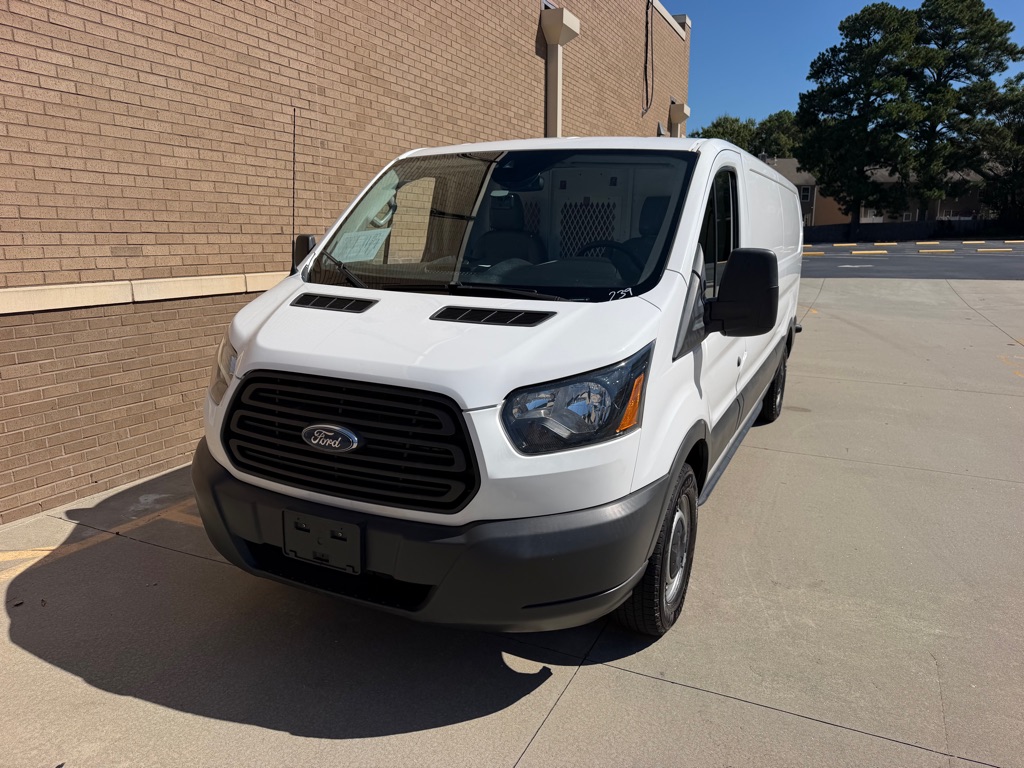 Photo 9 of this FORD TRANSIT T-150