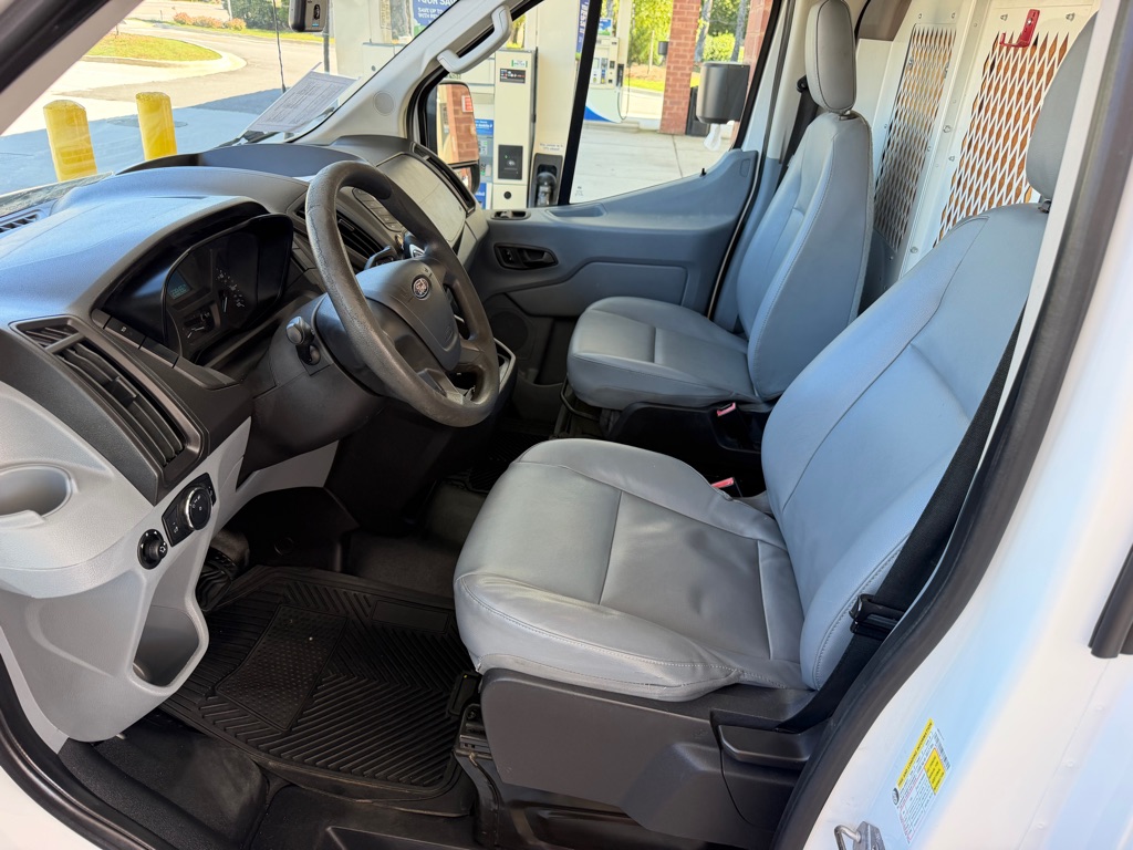 Photo 12 of this FORD TRANSIT T-150