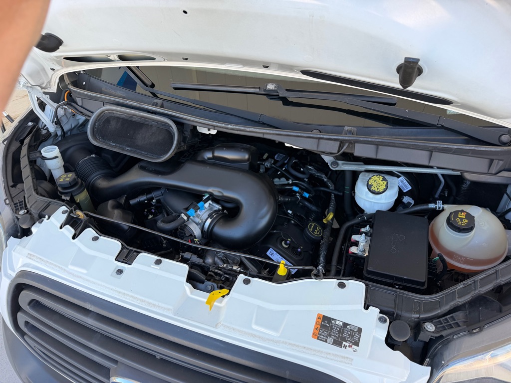 Photo 22 of this FORD TRANSIT T-150
