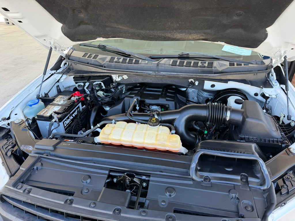 Photo 19 of this FORD F150 XL CREW