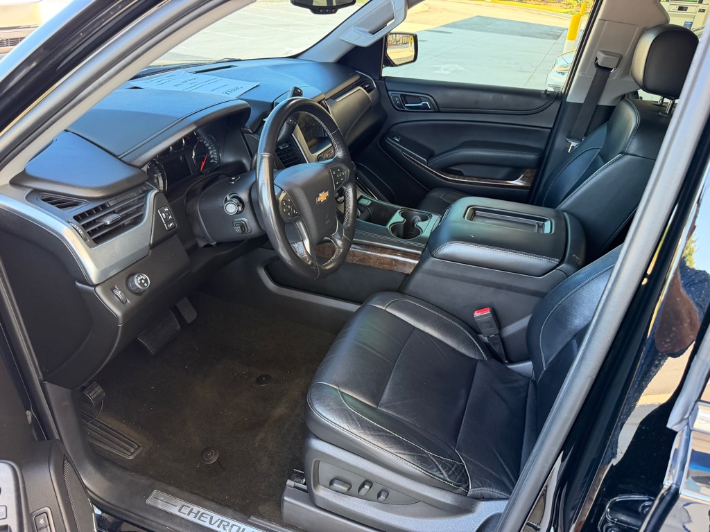 Photo 12 of this CHEVROLET SUBURBAN LT