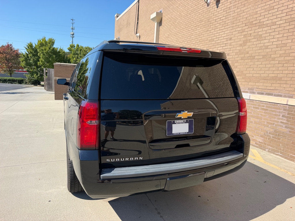 Photo 11 of this CHEVROLET SUBURBAN LT