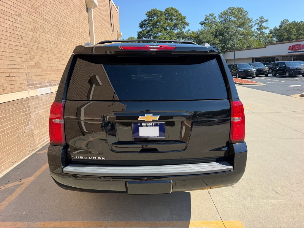 Photo 6 of this CHEVROLET SUBURBAN LT