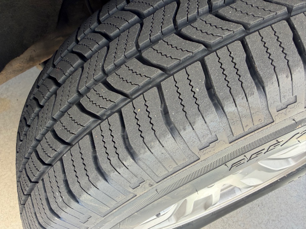 Photo 23 of this CHEVROLET SILVERADO LT
