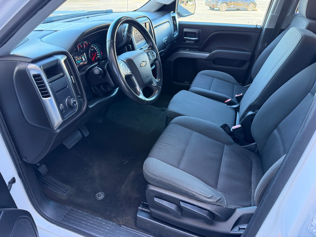 Photo 11 of this CHEVROLET SILVERADO LT